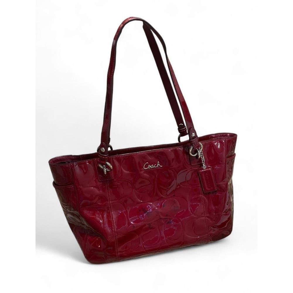 Coach Gallery Embossed shoulder bag red patent leather - Model F17728